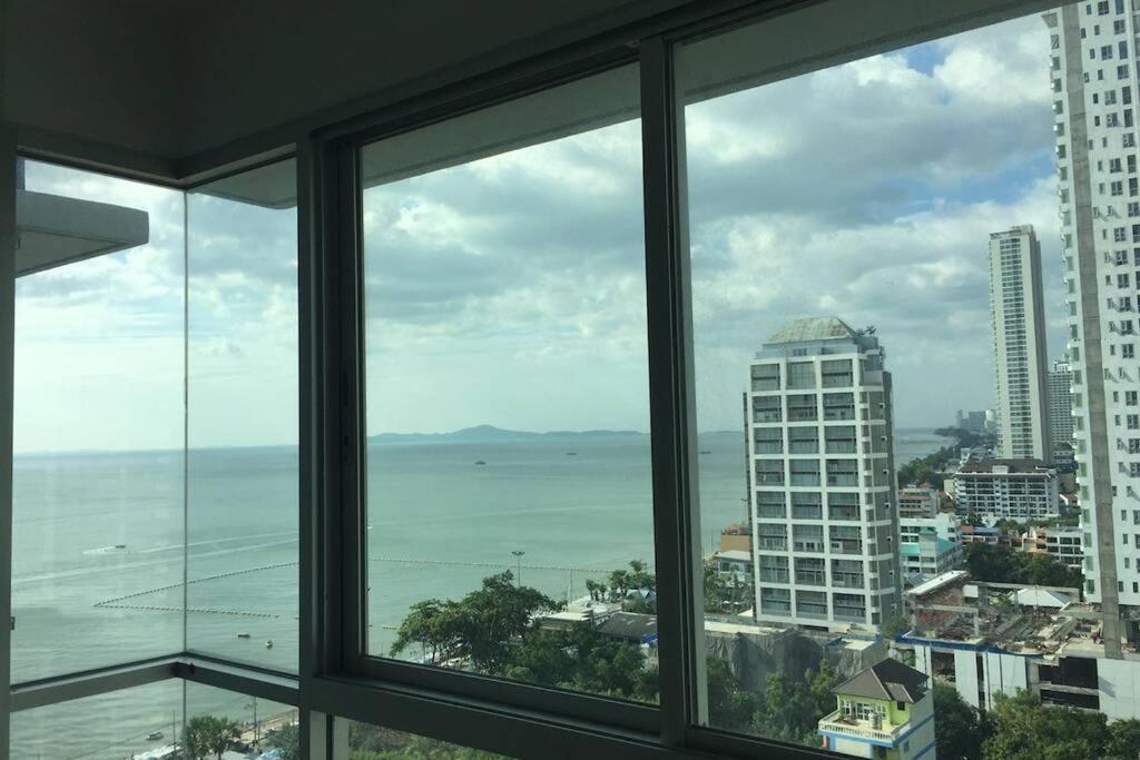 Stunning Seaview Suite Jomtien Beach Exteriör bild