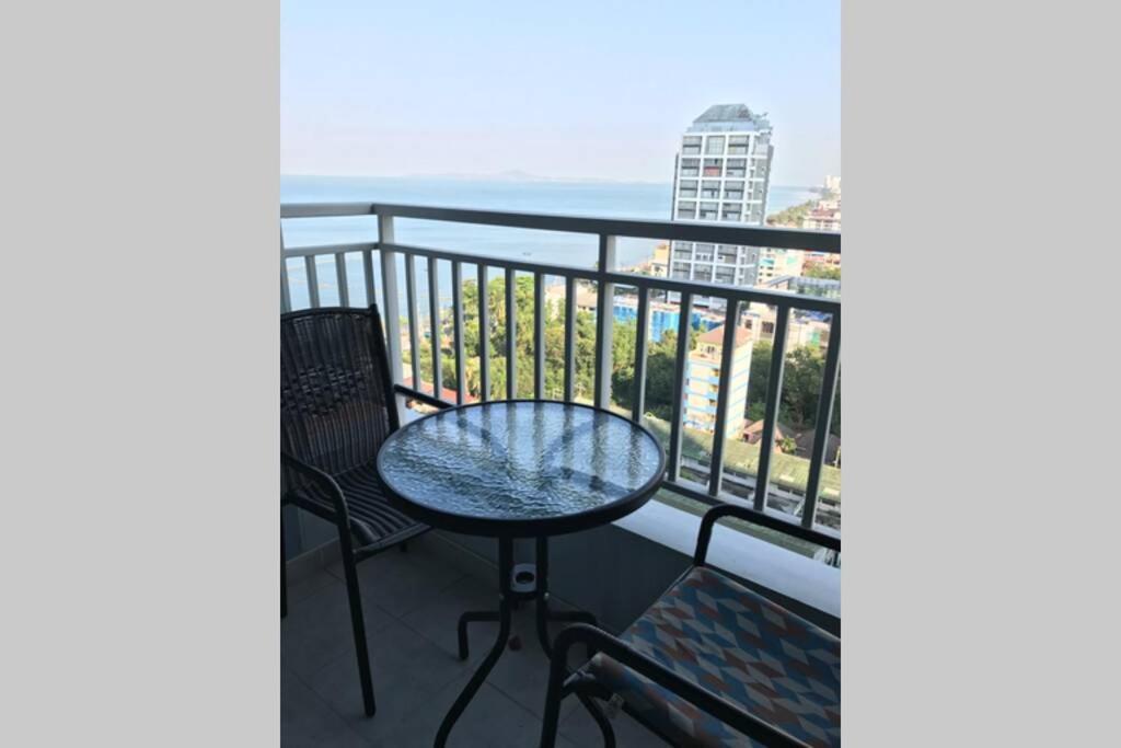 Stunning Seaview Suite Jomtien Beach Exteriör bild